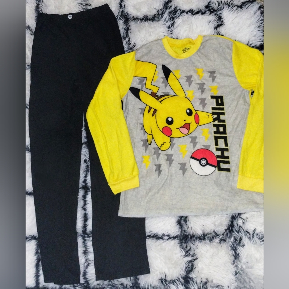 Pokemon Pikachu Boy's Size 14-16 Pajamas